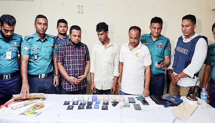 সিলেটে সাড়ে ১৫ হাজার ইয়াবাসহ গ্রেফতার ৩