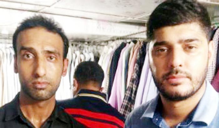 বগুড়ায় প্রতারণার অভিযোগে ২ ইরানি গ্রেফতার