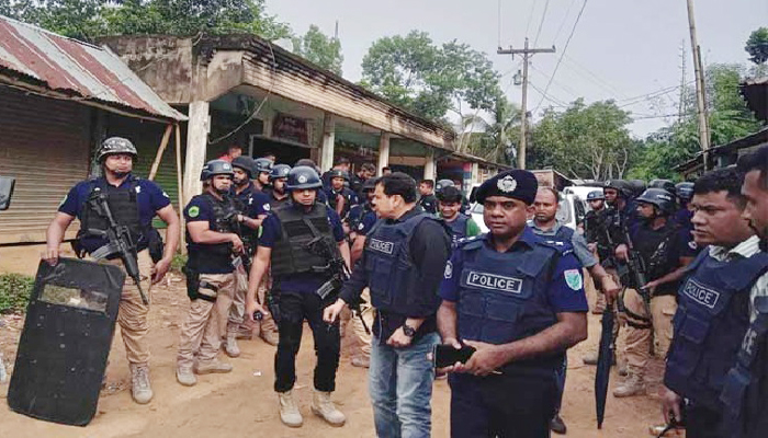 কুলাউড়ায় জঙ্গি আস্তানা সন্দেহে সিটিটিসির অভিযান, আটক ৮