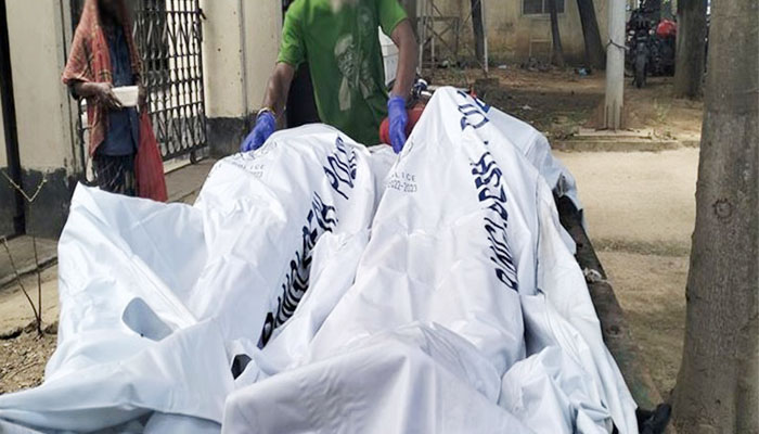 মেয়েকে বাঁচাতে গিয়ে মায়েরও মৃত্যু