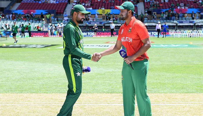 পাকিস্তানের বিপক্ষে টস জিতে ব্যাটিংয়ে বাংলাদেশ