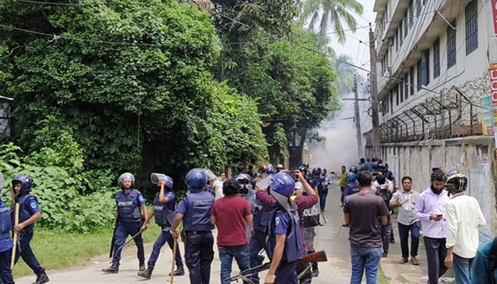রাজবাড়ীতে বিএনপি-পুলিশ সংঘর্ষে আহত ২০