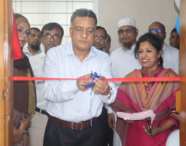 সিকৃবিতে ৩টি গবেষণাগার উদ্বোধন