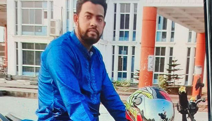 পিরোজপুরে বন্ধুর বাড়ি থেকে যুবকের মাটিচাপা লাশ উদ্ধার