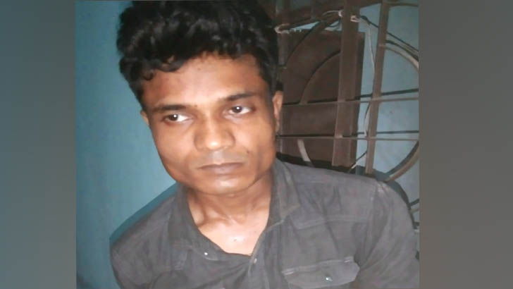 মাকে কুপিয়ে হত্যা, ছেলে আটক