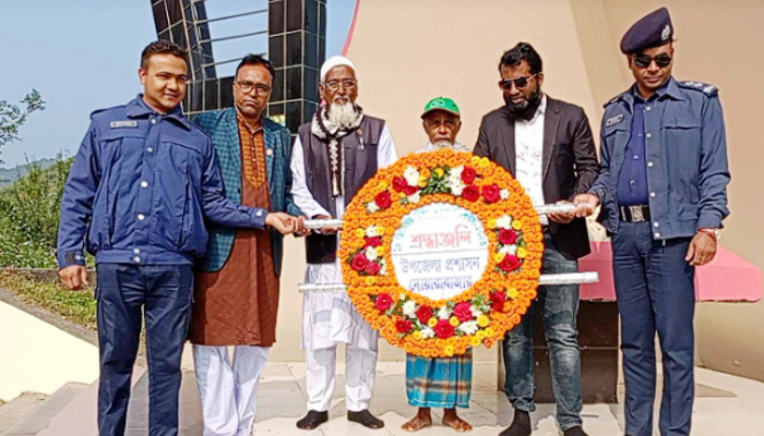 দোয়ারাবাজারে শহিদ বুদ্ধিজীবী দিবস উপলক্ষে পুষ্পস্তবক অর্পণ
