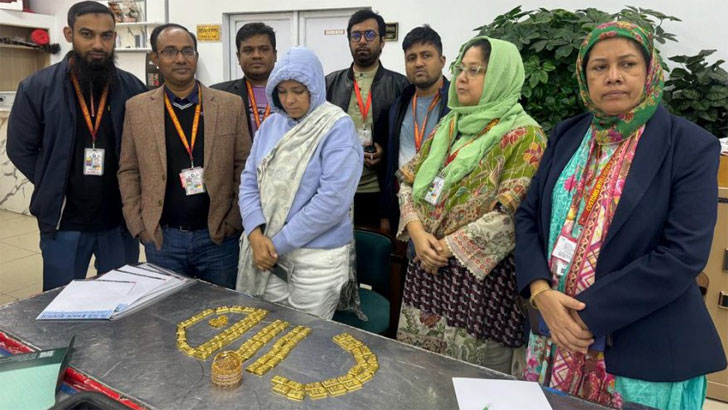 ৬০ সোনার বারসহ দুবাই-ফেরত নারী আটক