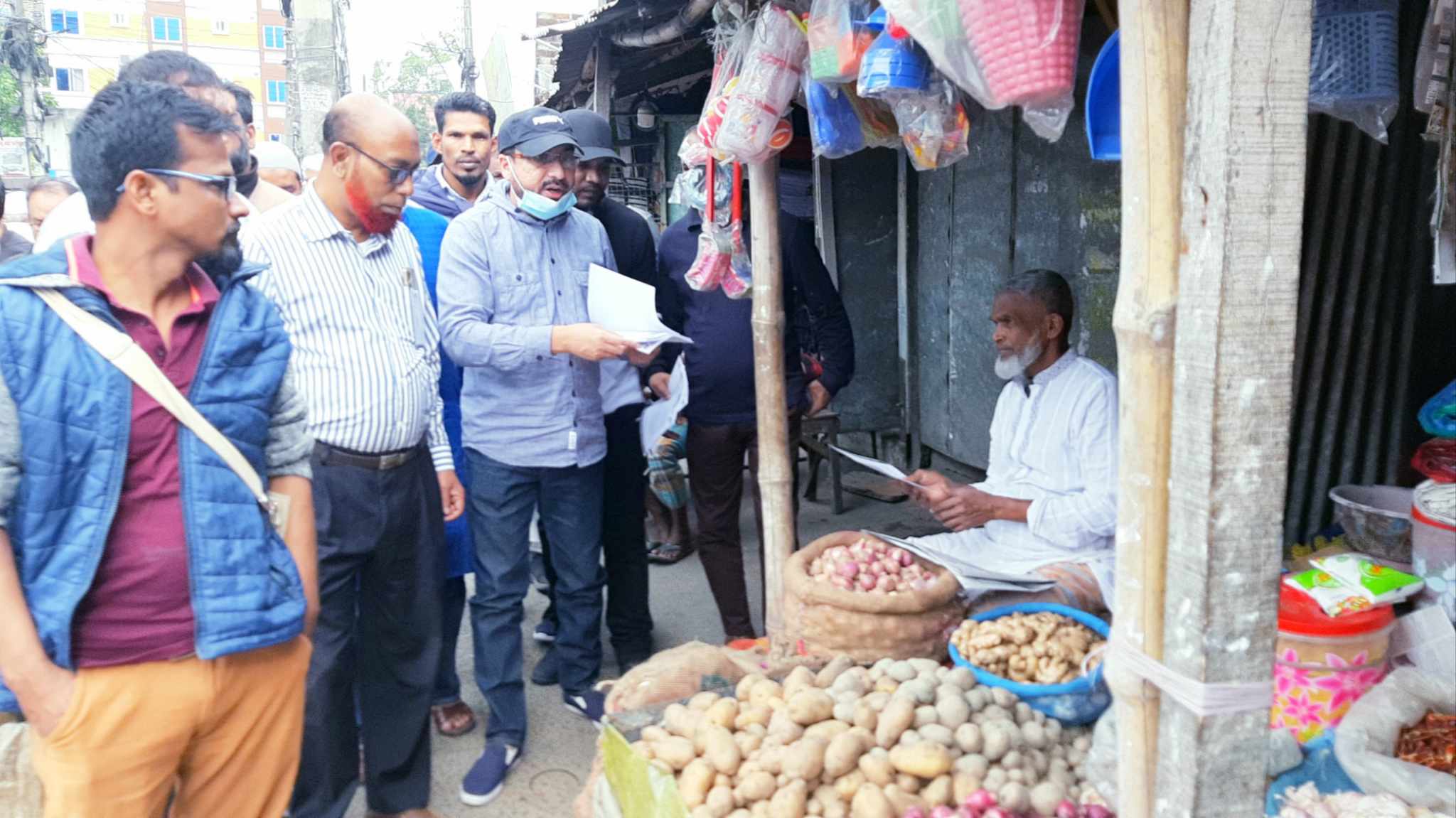সিলেটে বিএনপির লিফলেট বিতরণ
