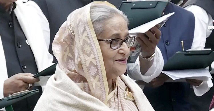শপথ নিলেন দ্বাদশ সংসদের এমপিরা