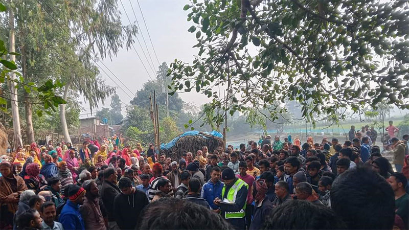 পুকুর পাড়ে মিলল যুবকের রক্তাক্ত লাশ