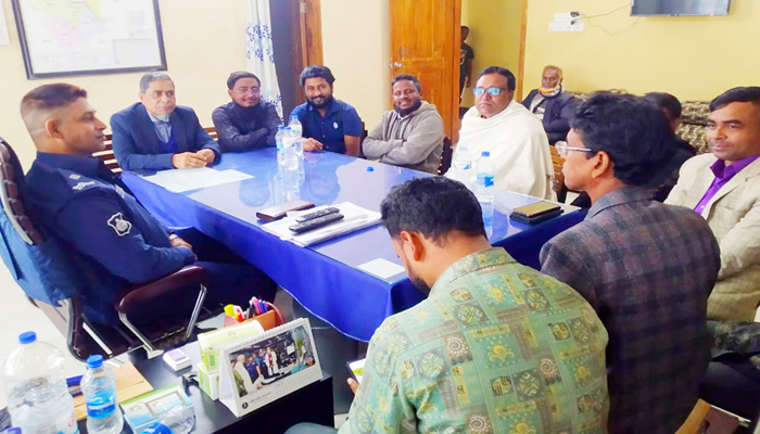 দোয়ারাবাজারে সাংবাদিকদের সাথে ওসির মতবিনিময়