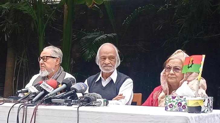 দেশের গণতন্ত্র আজ মৃত: মঈন খান