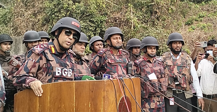 অবৈধভাবে আর একজনকেও বাংলাদেশে ঢুকতে দেওয়া হবে না