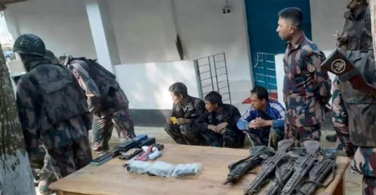 বাংলাদেশে পালিয়ে এলেন মিয়ানমারের ৯৫ সীমান্তরক্ষী