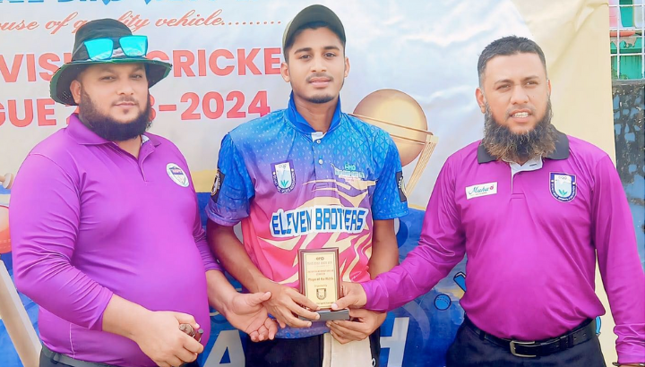 ‘নখ কামড়ানো’ ম্যাচে পায়োনিয়ার্স গ্রিনকে ৩ রানে হারিয়েছে ইলেভেন ব্রাদার্স!