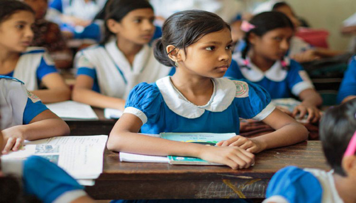 তাপদাহেও খুলছে প্রাথমিক বিদ্যালয়
