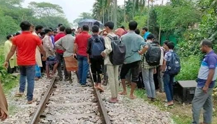 শায়েস্তাগঞ্জে ট্রেনের ধাক্কায় পথচারী নিহত