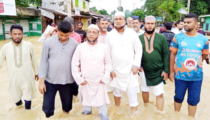 মৌলভীবাজার ও রাজনগরে বন্যার্তদের পাশে সিলেট মহানগর জামায়াত