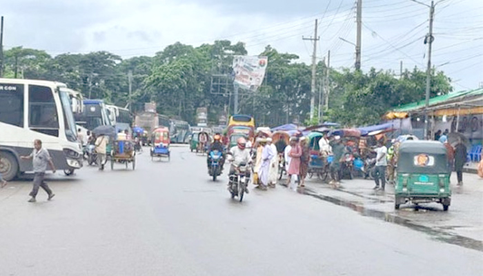 সিলেটে  ৬ দাবিতে চলছে পরিবহন ধর্মঘট 
