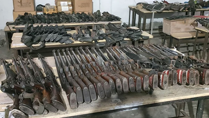 লুটের অস্ত্র অপরাধীদের হাতে নির্বাচনে নিরাপত্তা নিয়ে উদ্বেগ