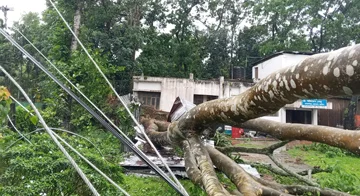 কমলগঞ্জে কালবৈশাখীতে বিদ্যুত ব্যবস্থা লন্ডভন্ড