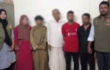 অনৈতিক কাজের অভিযোগে ৫ জন আটক