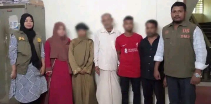 অনৈতিক কাজের অভিযোগে ৫ জন আটক