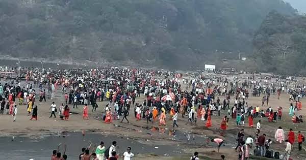টানা পাঁচ দিনের ছুটিতে সিলেটে পর্যটকদের ঢল