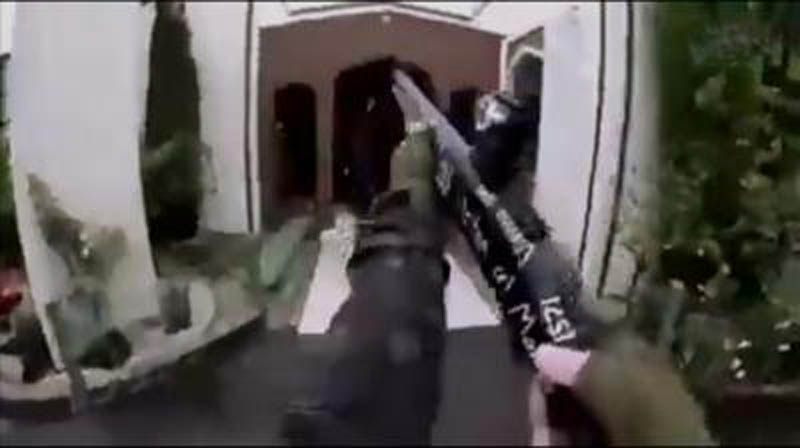 নিউজিল্যান্ডে মসজিদে শ্বেতাঙ্গ সন্ত্রাসীর গুলি: নিহত ৪০