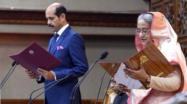 ডিএনসিসি মেয়র আতিকের শপথ