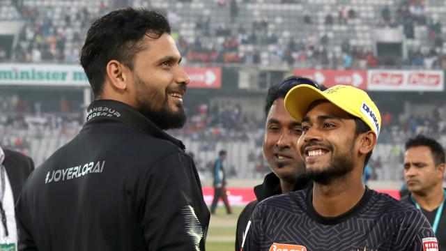 মিরাজের অধিনায়কত্বে ভবিষ্যৎ দেখছেন মাশরাফি