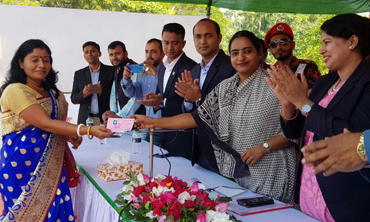 গোপালগঞ্জে এক হাজার চালক পেলেন শিক্ষানবিশ লাইসেন্স