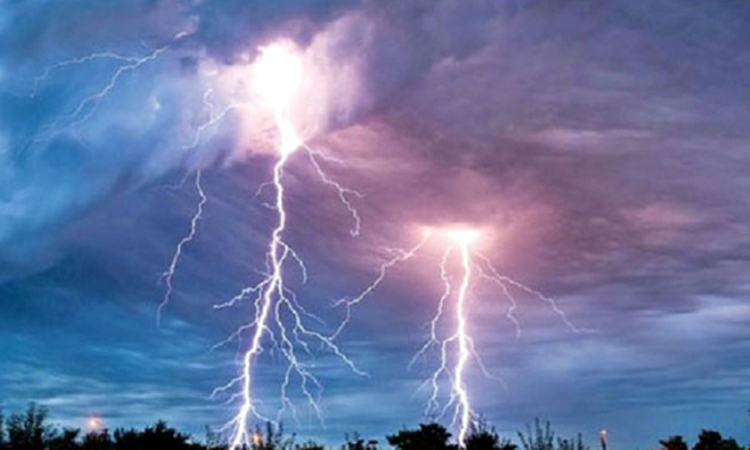 বজ্রপাতে ১৬ জনের মৃত্যু