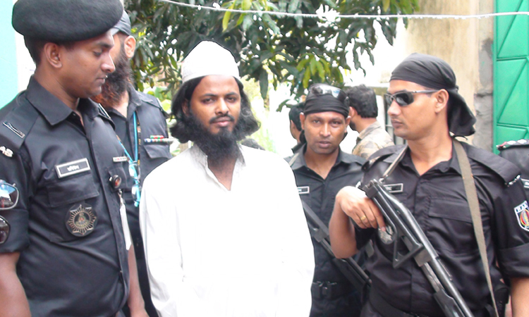 যৌন হয়রানির অভিযোগে মাদ্রাসার ‘বড় হুজুর’ আটক